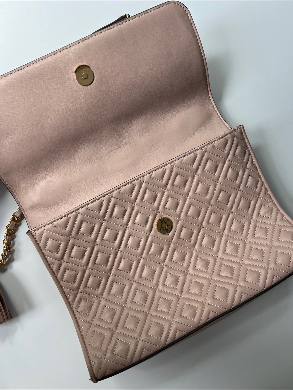 TORY BURCH Quilted Fleming Leather Crossbody Bag in Blush Pink - Picture 3 of 7